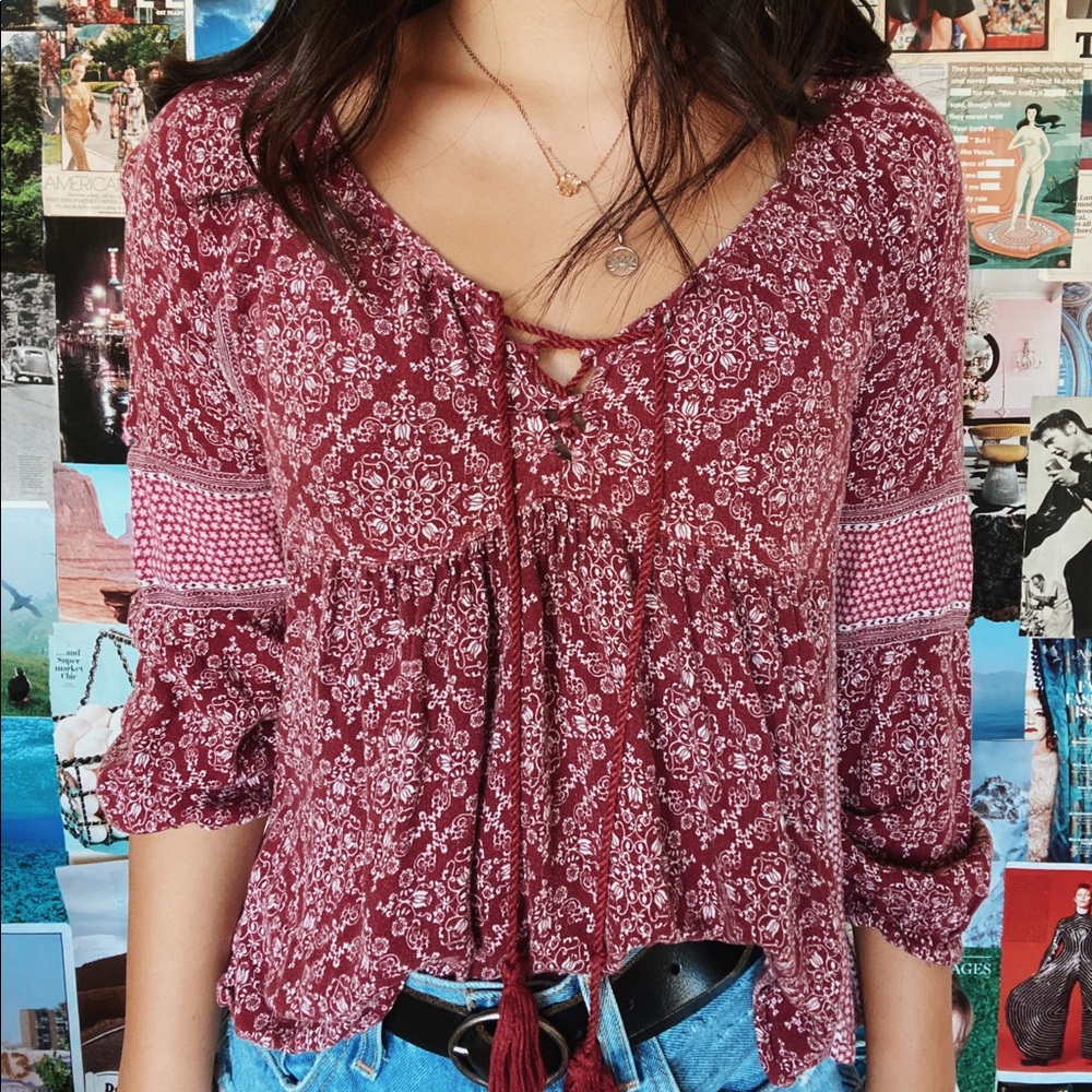 american eagle flowery blouse !